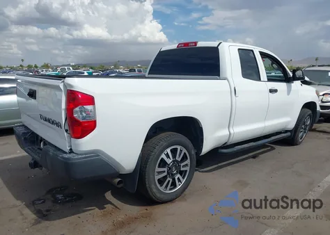 2018 Toyota Tundra Sr 4.6L V8 z USA, uszkodzony, nr VIN 5TFRM5F10JX125310